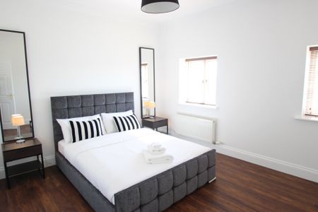 High Street, Northampton - Photo 2