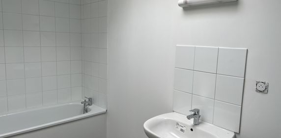 Location Maison 4 pièces 85m² TOURCOING 59200 - Photo 2