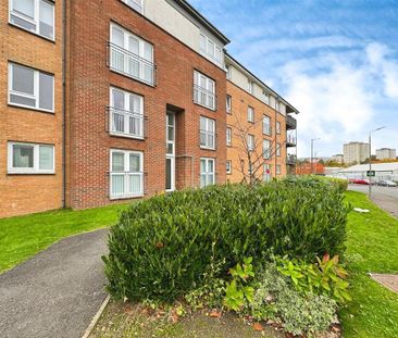 2 bedroom flat to rent - Photo 3