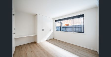 BOUTIQUE 1 BR GROUND FLOOR APARTMENT WITH COURTYARD - Photo 4