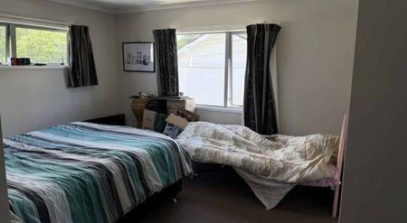 4 Bedroom Townhouse - Great Location - Photo 2