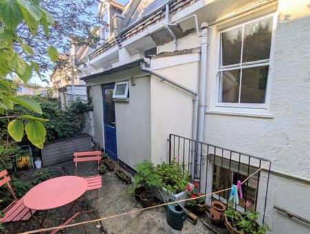 Rupertswood Terrace, Ilfracombe - Photo 2