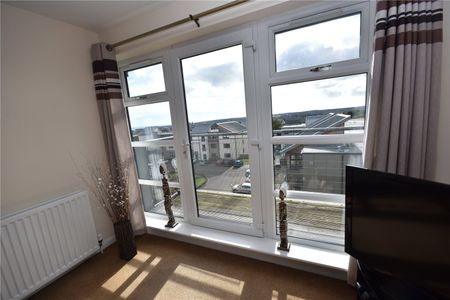 2 bedroom apartment to rent - Photo 4