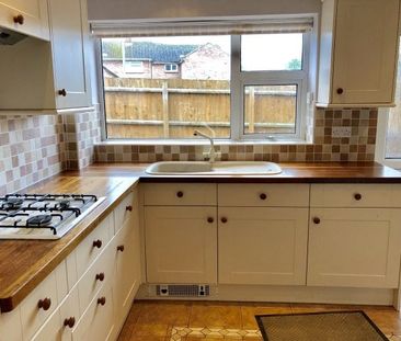 Weir Lane, Leicester, LE7 - Photo 1
