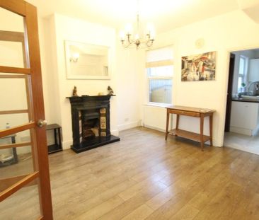 3 bedroom terraced house to rent - Photo 3
