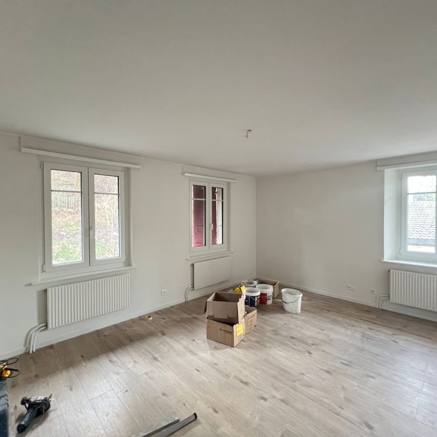 Envers 55– Bel appartement 3.5 pièces rénové au 3ème étage au centre-ville du Locle - Photo 1