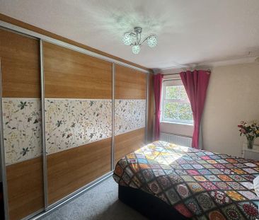 2 bedroom flat to rent - Photo 4