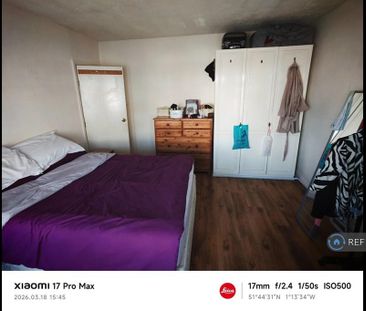 4 bedroom semi-detached house to rent - Photo 3