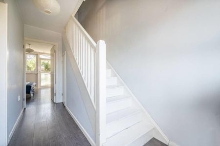 Room in a Shared Flat, Loughborough Street, SE11 - Photo 3