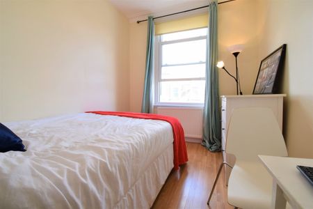 Room in a Shared Flat, Hildyard Road, SW6 - Photo 3
