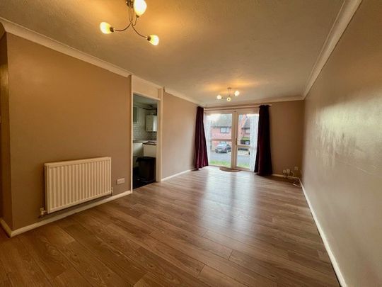 Yeovil Close, Farnborough, Hampshire, GU14 - Photo 1
