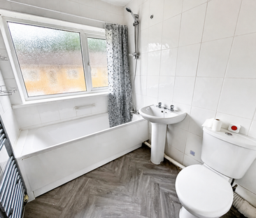 3 bedroom terraced house to rent - Photo 5