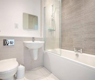 3 bedroom terraced house to rent - Photo 6