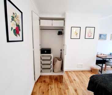 1 bedroom in a house share to rent - Photo 4