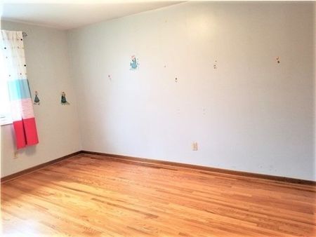 For Lease - 79 Osborne Crescent, Oakville, Ontario - Photo 3