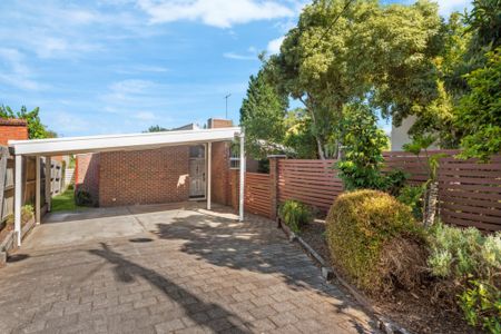 Perfect Family Home in the Balwyn School Zone! - Photo 4