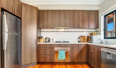 Low-Maintenance Comfort in a Prime Location - Photo 2