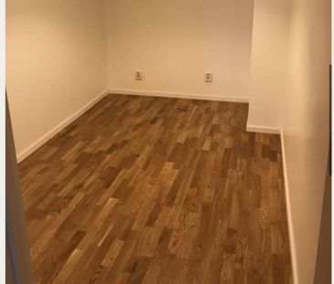 Långjökelgatan, Kista - Foto 1