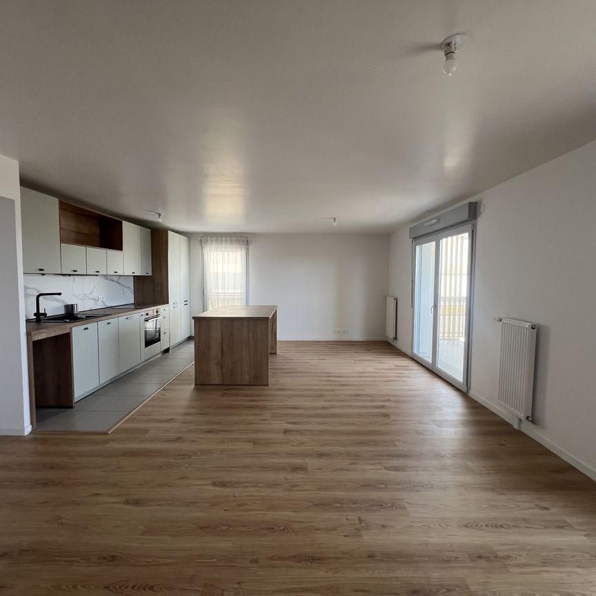 Location Appartement 4 pièces 80m² REIMS 51100 - Photo 1