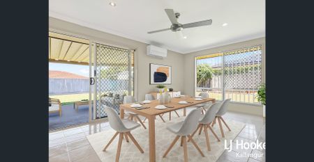 STUNNING FAMILY HOME. WALK TO SCHOOLS, DAYCARE & TRAIN STATION / GREAT SIDE ACCESS!! - Photo 2