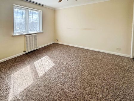 Bryony Way, Sunbury-on-Thames, Surrey, TW16 7RH - Photo 4