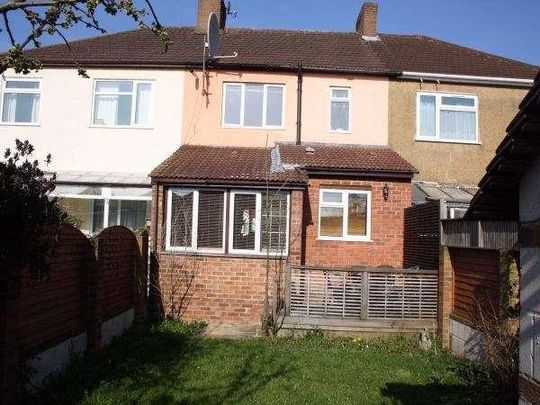 Shaldon Road, Edgware, HA8 - Photo 1