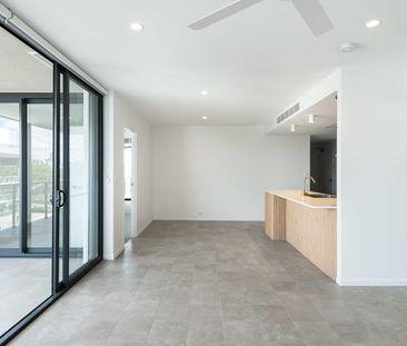 BREAK LEASE: 2 Bed 2 Bath Boutique Inner City Apartment - Photo 1