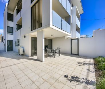 1 / 36 Stopford Street, WOOLOOWIN QLD 4030 - Photo 2