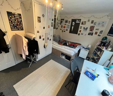5 bedroom terraced house to rent - Photo 3