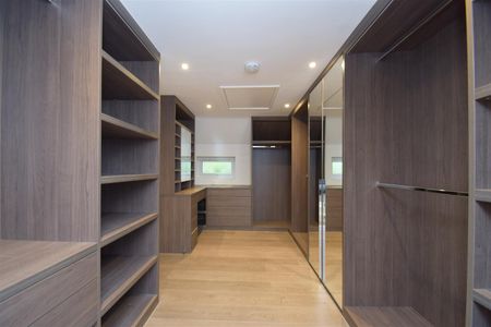 Greenbank, Green Lane, Northwood, HA6 - Photo 4