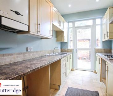 2 bedroom terraced house to rent - Photo 2
