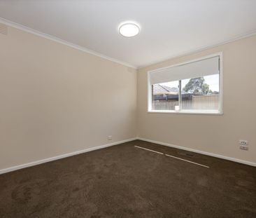 Freshly Updated Family Living in a Quiet Court Setting - Photo 3