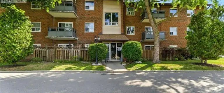 612 GREY Street Unit# 7 | 612 GREY Street Unit# 7, Brantford - Photo 1