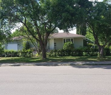 2 Bedroom Semi Furnished Lower Unit in GreyStone Heights - Photo 6