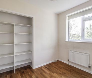 4 bedroom detached house to rent - Photo 2