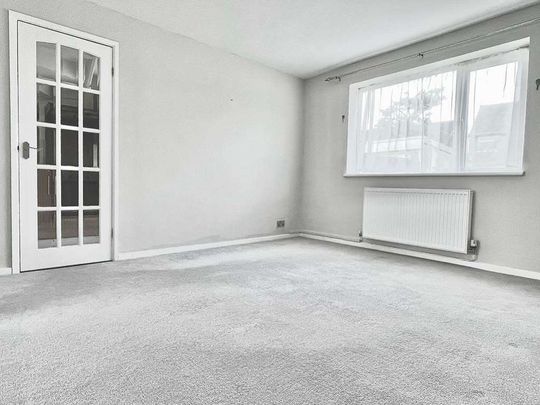 Lock Crescent, Kidlington, Oxfordshire, OX5 - Photo 1