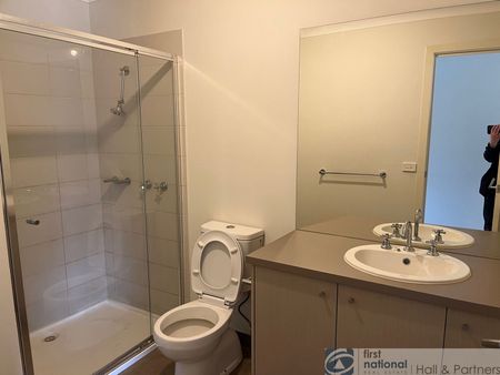 1 Dovetail Walk, Tarneit - Photo 5