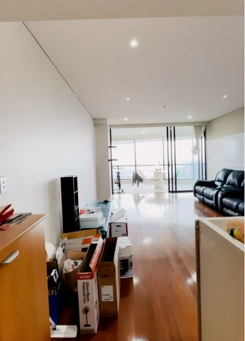 4 bed 2 bath - Photo 2