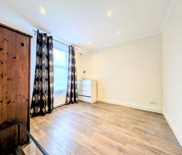 3 bedroom flat to rent - Photo 5