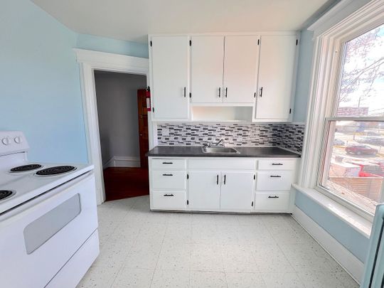 For Lease - 23 Cambridge Street Unit# 21, Kawartha Lakes, Ontario - Photo 1