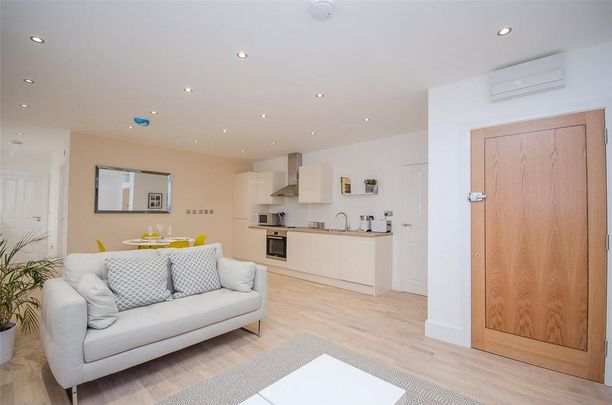 2 bedroom flat to rent - Photo 1