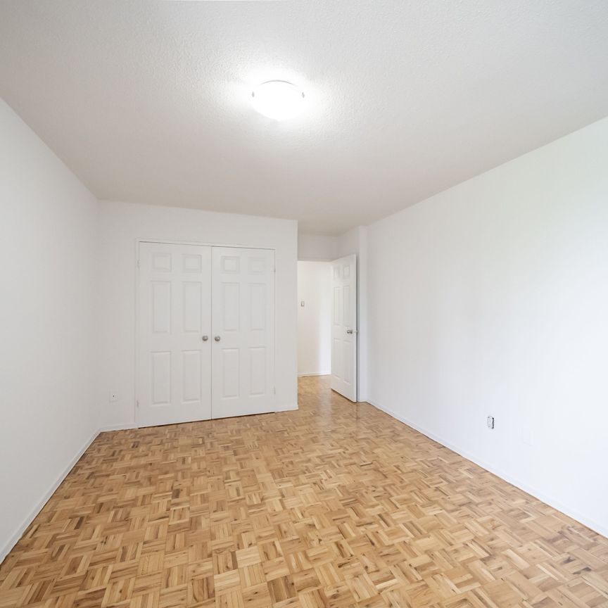 For Lease - 5 Glamorgan Avenue Unit# 901, Toronto, Ontario - Photo 1