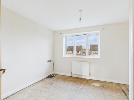 2 bedroom semi-detached house to rent - Photo 2