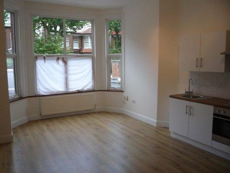 Studio to rent - Photo 5