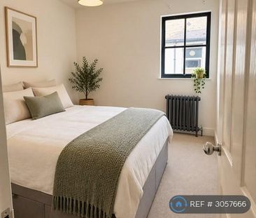 3 bedroom flat to rent - Photo 4