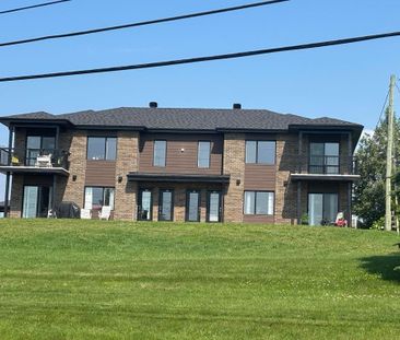 4 1/2 à louer (Bromptonville) - Photo 2
