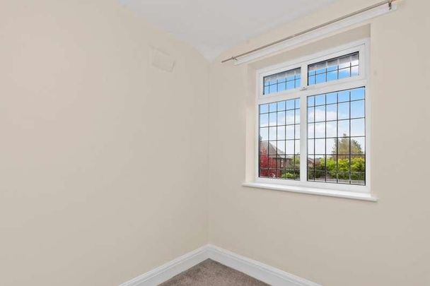 Warrington Road, Penketh, WA5 - Photo 1