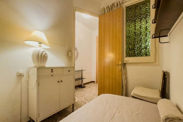 Carrer de la Llibertat, Barcelona, Catalonia 08012 - Photo 1