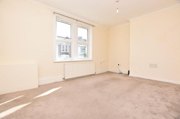 3 bedroom maisonette to rent - Photo 1