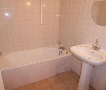 Location Appartement 3 pièces 52m² AUBENAS 07200 - Photo 6